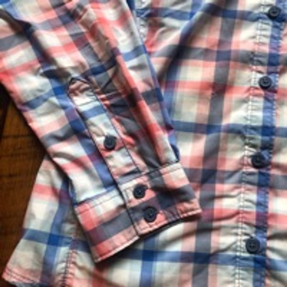 Women's Columbia Button-Down Shirt Size M Blue Pink Plaid - Picture 2 of 7